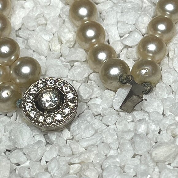 Vintage Double-Strand Faux-Pearl Bracelet with Rhinestone Clasp - Picture 5 of 8